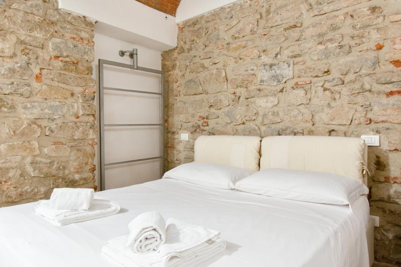 Ferienwohnung Le Volte Del Ponte Sospeso Florenz Exterior foto